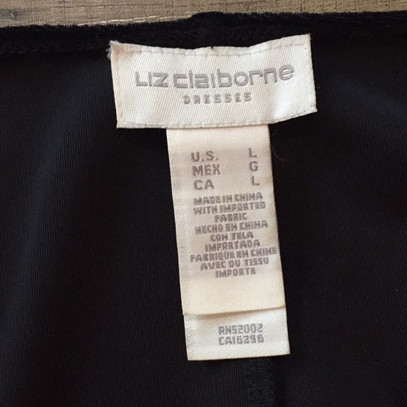 Liz Claiborne cold shoulder dress - Picture 2 of 3
